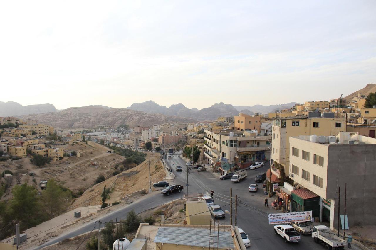 Petra Visitors Hotel Wadi Musa Extérieur photo