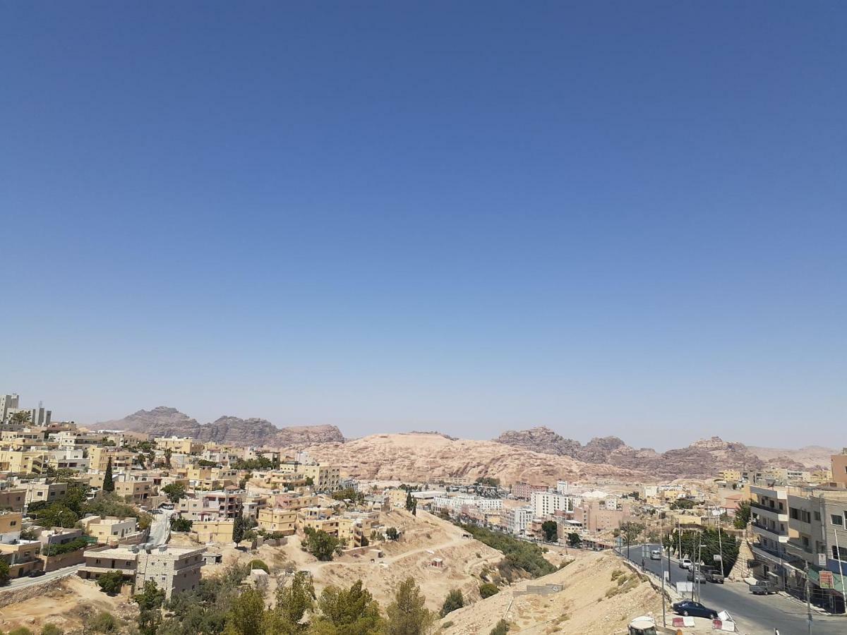 Petra Visitors Hotel Wadi Musa Extérieur photo