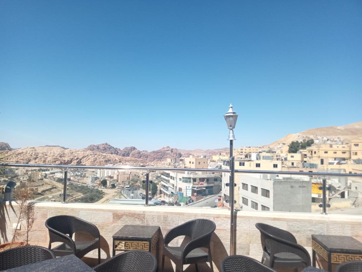 Petra Visitors Hotel Wadi Musa Extérieur photo
