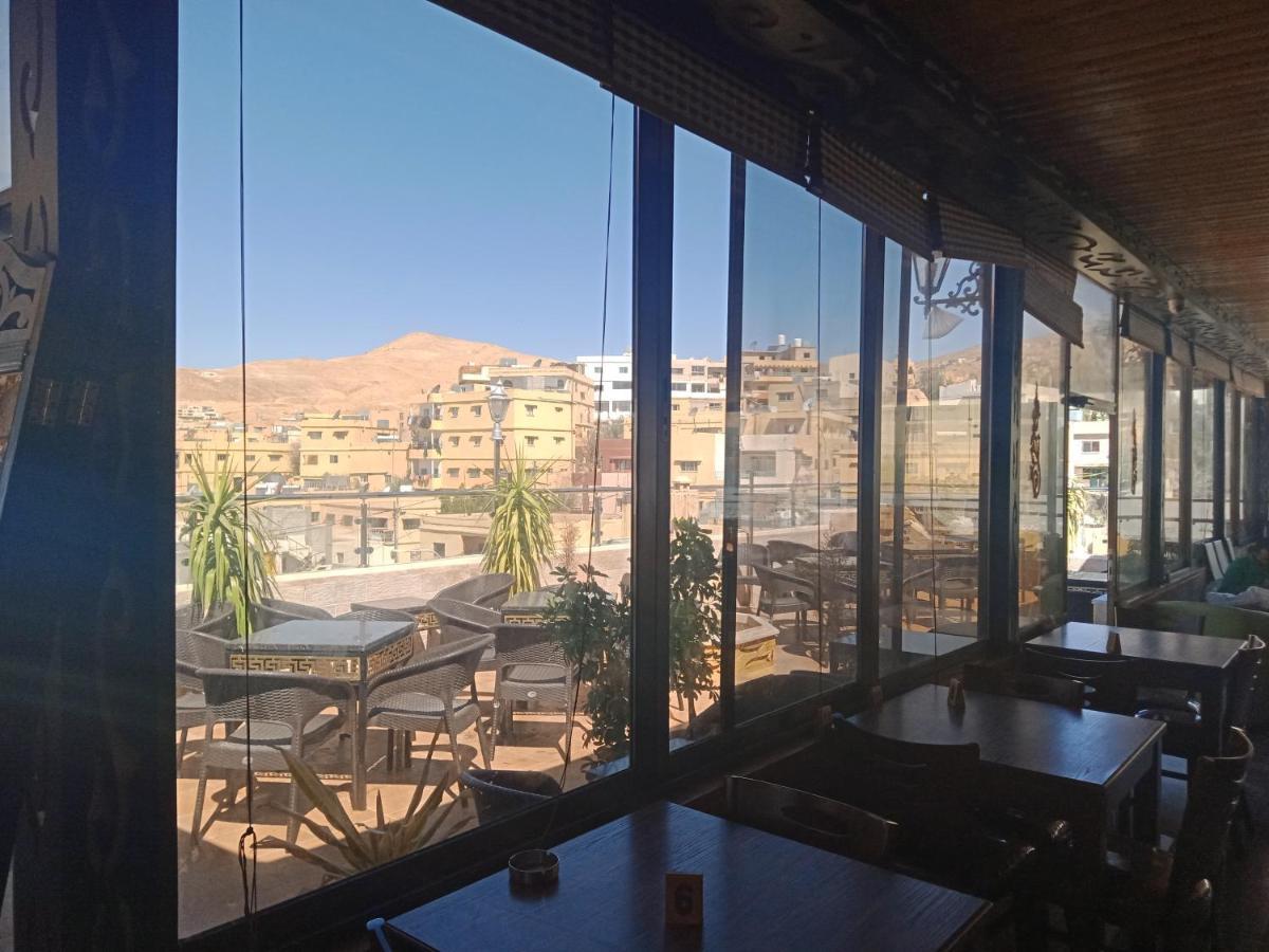 Petra Visitors Hotel Wadi Musa Extérieur photo